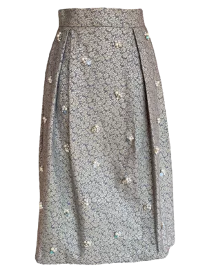 Falda corte A con perlas y cristales bordados a mano