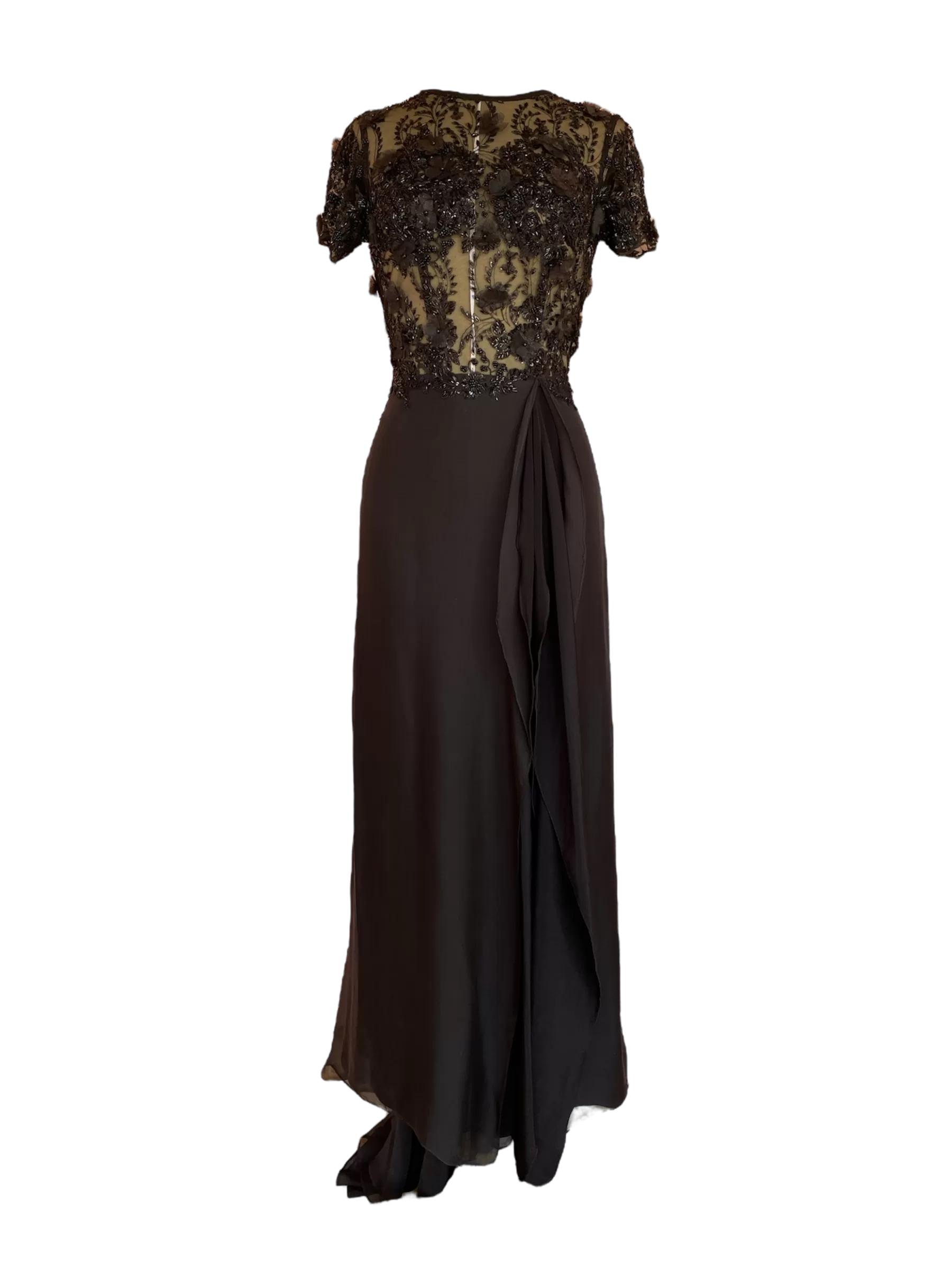 Vestido bordado con encaje y canutillo