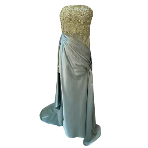 Vestido de Satin con pedrería bordada